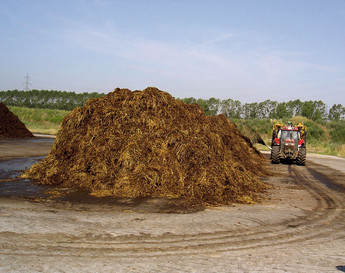 komposthaufen_traktor